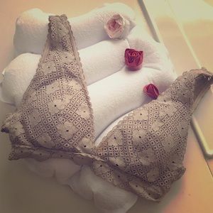 Aerie Bralette M removable padding